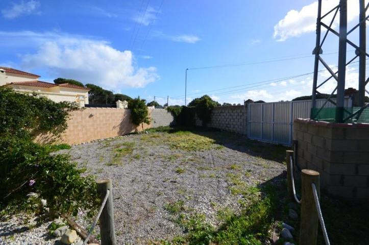 Casa con terreno en venta en Chiclana de la Frontera, Fuente amarga photo 0