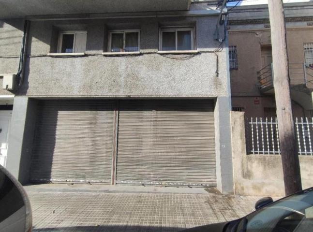 Local comercial en venta en Montcada i Reixac, Montcada Centro photo 0
