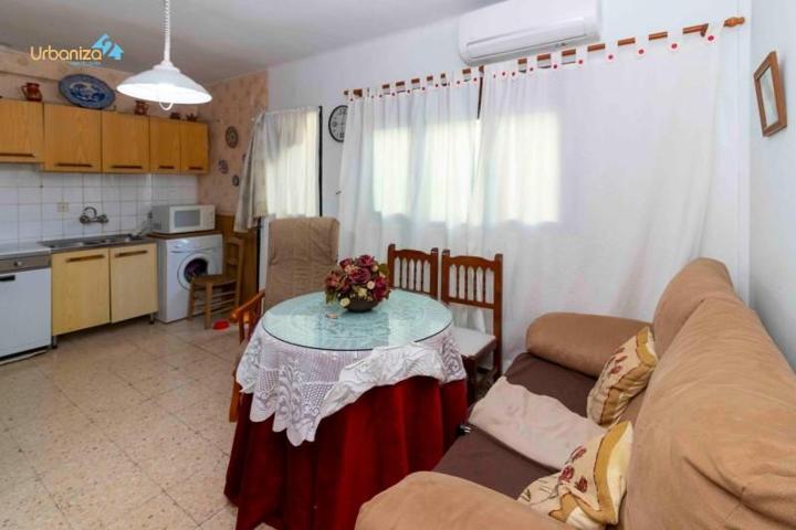 Adosada en venta en Badajoz, Cerro de Reyes photo 0