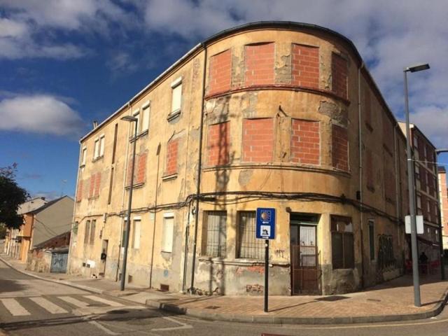 Edificio en venta en Ponferrada, Alta photo 0