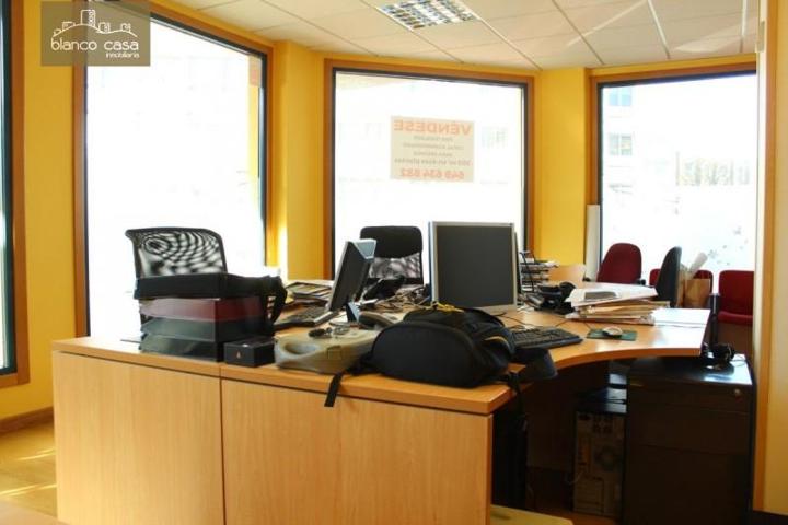 Local comercial en venta en Carballo, Forum photo 0