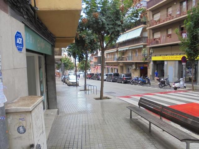 Local comercial en venta en Mataró, Rocafonda photo 0