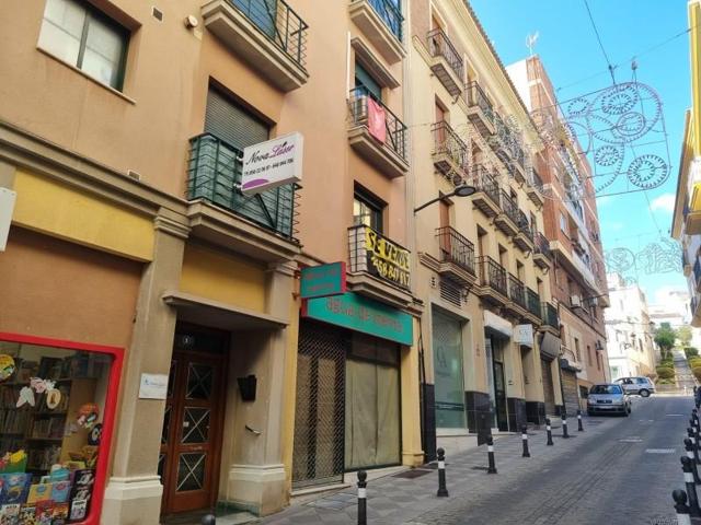 Local comercial en venta en Algeciras, Centro photo 0