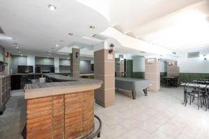 Local comercial en venta en Sant Andreu de la Barca, Sant Andreu de La Barca photo 0