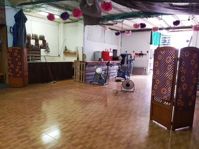 Local comercial en venta en Alcalá de Guadaira, Campo De Las Beatas photo 0