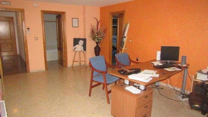 Local comercial en venta en Oliva, Oliva photo 0