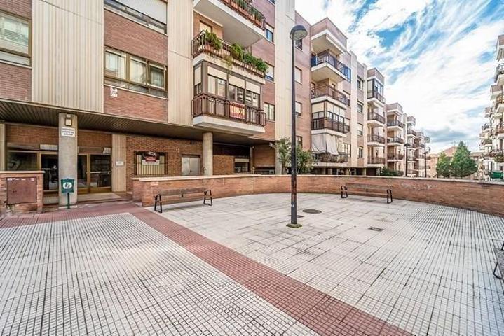 Local comercial en venta en Guadalajara, Balconcillo photo 0