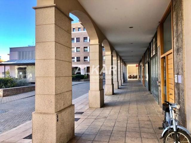 Local comercial en venta en Tudela, Centro photo 0