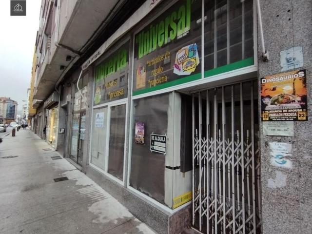 Local comercial en venta en Vilagarcía de Arousa, Centro photo 0