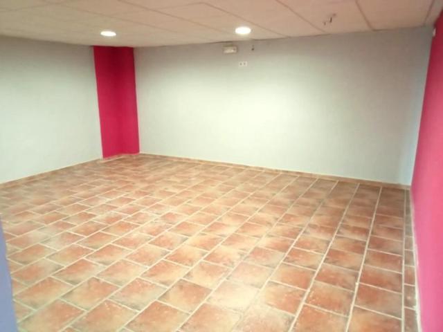 Local comercial en venta en Burguillos, Burguillos photo 0