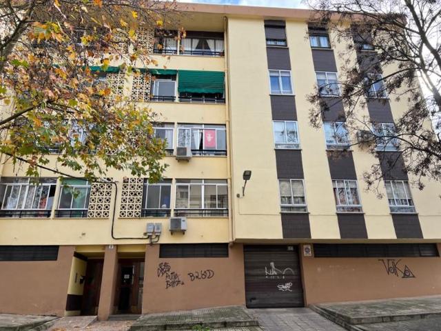 Piso en venta en Cáceres photo 0