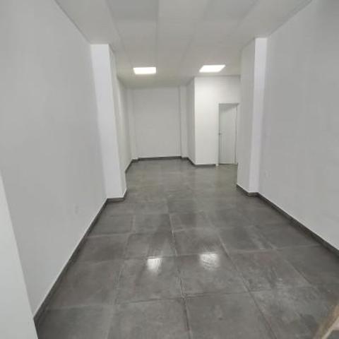 Local comercial en venta en Torrevieja, Torrevieja photo 0