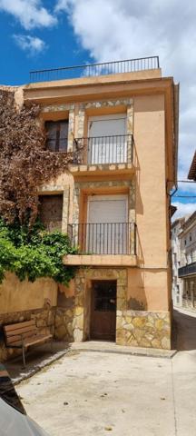 Casa con terreno en venta en Burbáguena, Burbaguena photo 0