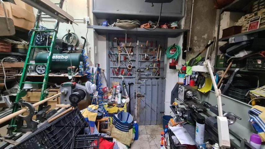 Local comercial en venta en Cádiz, Centro photo 0