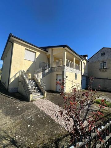Casa en venta en Carracedelo, Northern spain photo 0