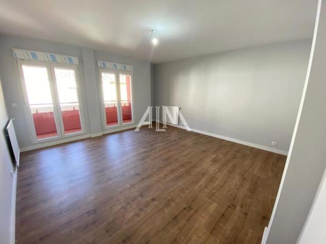 Piso en venta en Manzanares, Centro photo 0