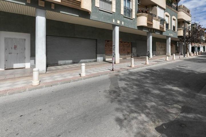 Local comercial en venta en Atarfe, Zona iliberis photo 0