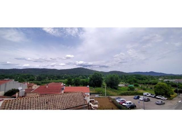 Piso en venta en Anglès photo 0