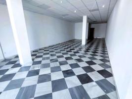 Local comercial en venta en Valdepeñas, Avenida Estudiantes photo 0