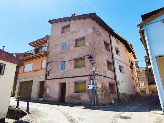 Casa en venta en La Puebla de Castro photo 0