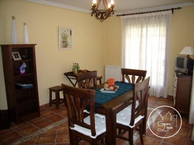 Duplex en venta en La Adrada photo 0