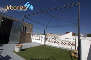 Casa en venta en Badajoz, Autopista photo 0