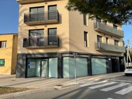 Local comercial en venta en Deltebre photo 0