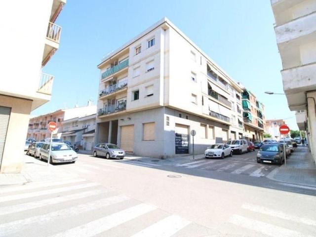 Local comercial en venta en Sant Pere de Ribes, Les Roquetes- Ajuntament photo 0