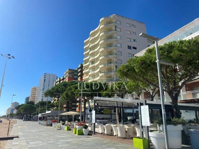 Casa en venta en Castell-Platja d'Aro, Centre - Platja photo 0