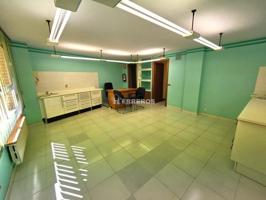 Oficina en venta en Logroño, Gran Via photo 0