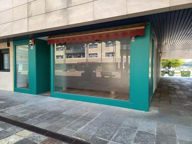 Local comercial en venta en Barañáin, Avenida de pamplona photo 0