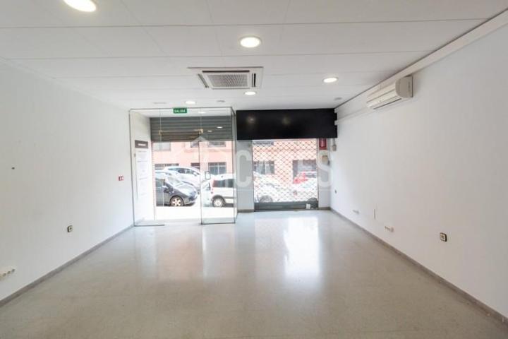 Local comercial en venta en Mataró, Peramas photo 0