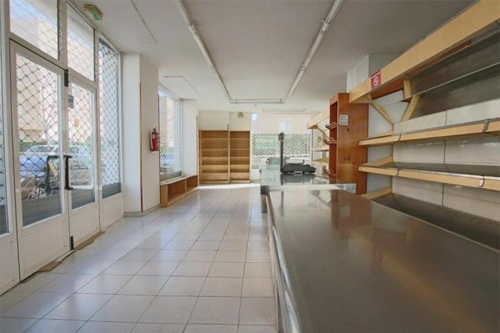 Local comercial en venta en Pamplona, Mendillorri photo 0