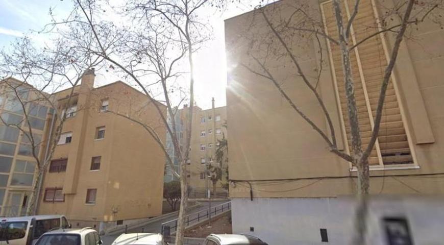 Piso en venta en Sabadell, Els merinals photo 0