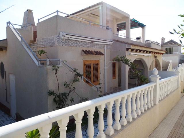 Bungalow en venta en Torrevieja photo 0