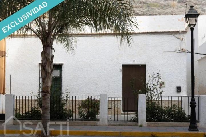 Casa en venta en Albuñol photo 0