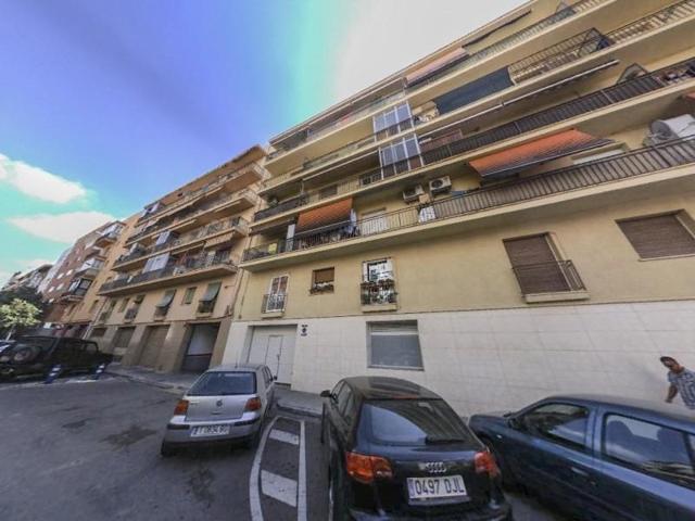 Piso en venta en Reus, Llevant photo 0