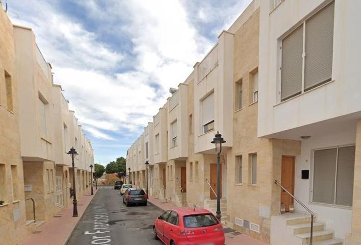 Adosada en venta en Vera, Vera Pueblo photo 0