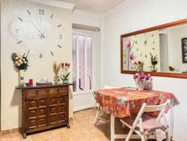 Piso en venta en Valencia, En Corts photo 0