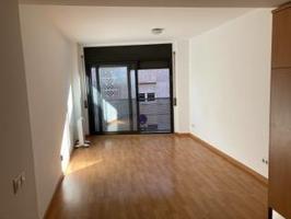 Piso en venta en Igualada, Poble Sec photo 0