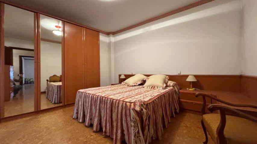 Piso en venta en Ponferrada, Alta photo 0