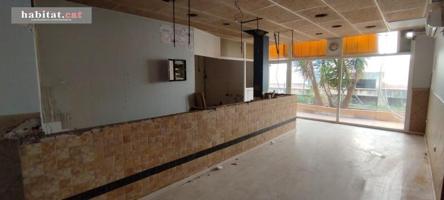 Local comercial en venta en Vilanova i la Geltrú, Casernes photo 0