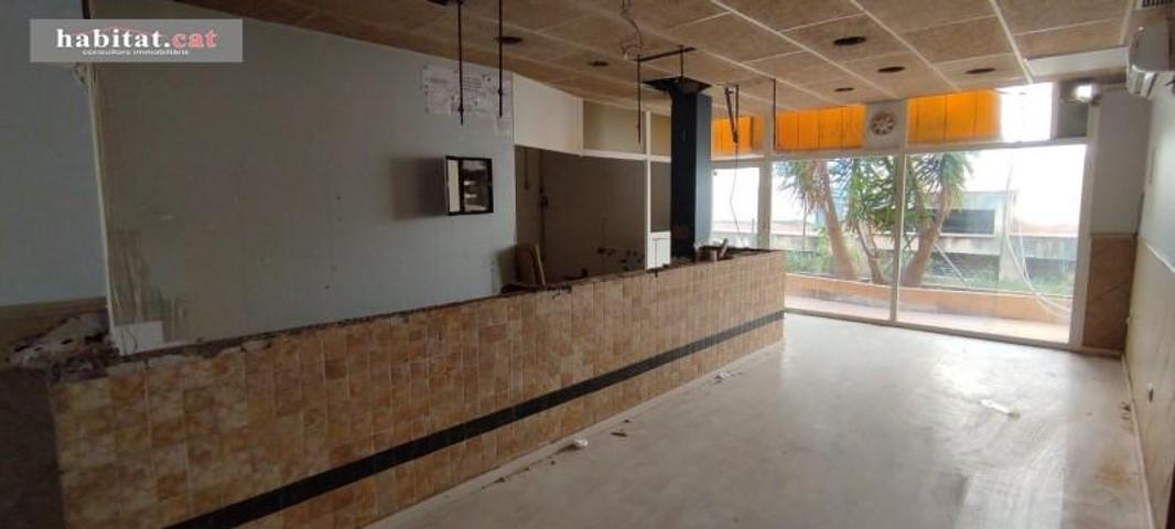 Local comercial en venta en Vilanova i la Geltrú, Casernes photo 0