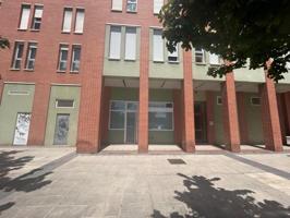 Local comercial en venta en Pamplona, San Jorge photo 0