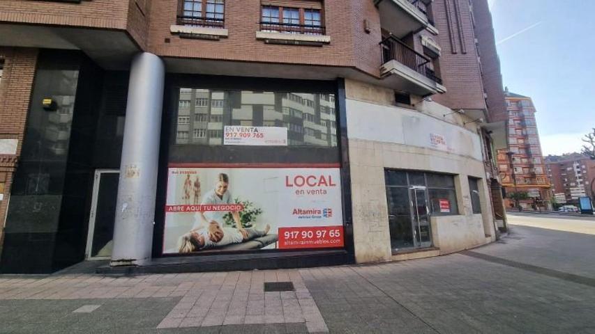 Local comercial en venta en Avilés, Avilés photo 0