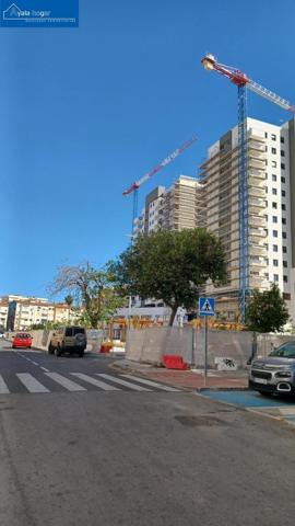 Local comercial en venta en Málaga, La Luz - El Torcal photo 0