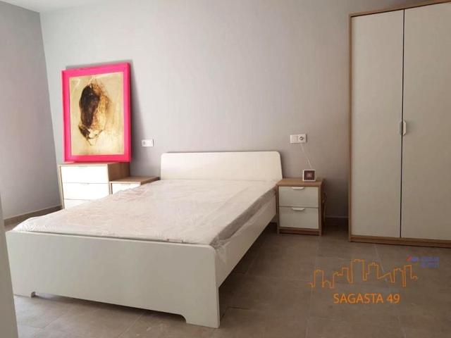 Piso en venta en Zaragoza, Calle de Casta Álvarez, 50003 photo 0