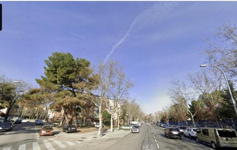 Piso en venta en Madrid, Hellín photo 0