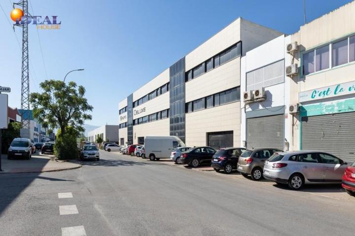 Local comercial en venta en Albolote, Albolote photo 0