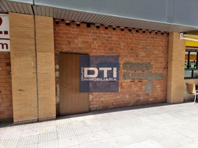 Local comercial en venta en Huelva, Plaza Ivonne Cazenave, 1, 21004 photo 0